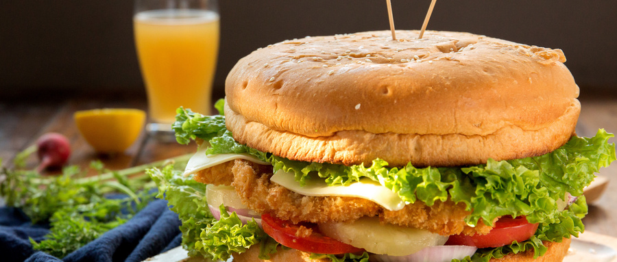 華萊士的“變身”