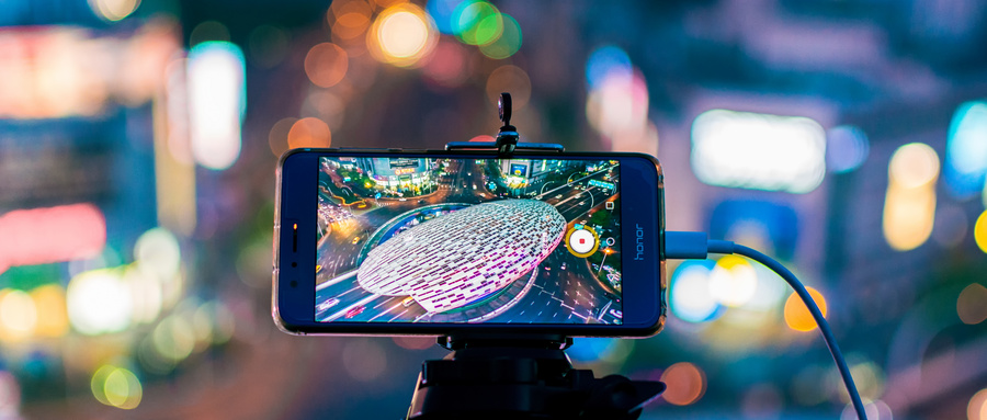 華為的“開屏”技術